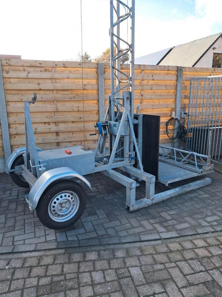 Bouwlift 220v 7,5m volledig vernieuwd draadloos, Doe-het-zelf en Bouw, Bouwliften, Zo goed als nieuw, Bouwlift, Ophalen