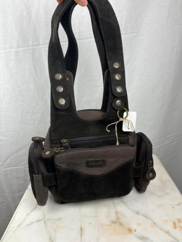 Zwarte Hedgren tas met hobo-design – comfortabel & modern, Handtassen en Accessoires, Tassen | Damestassen, Zo goed als nieuw