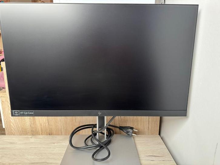 2 HP schermen/monitoren e24 G4, Computers en Software, Monitoren, Gebruikt, 60 Hz of minder, DisplayPort, HDMI, VGA, Gaming, In hoogte verstelbaar