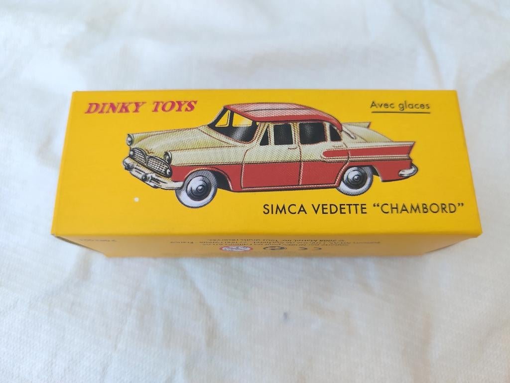 Dinky Toy Ancien SIMCA CHAMBORD Vert - Échelle 1/43 - Réf 24K