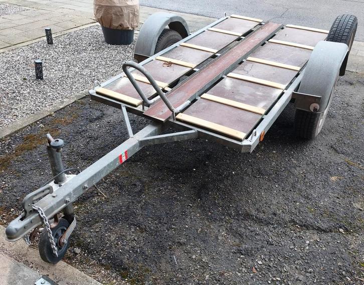 A échangé, Autos : Divers, Remorques, Enlèvement