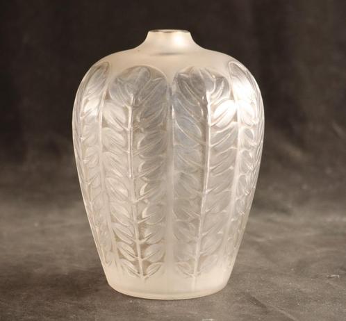 Antiek R. Lalique vaasje, Antiek en Kunst, Antiek | Glaswerk en Kristal, Verzenden