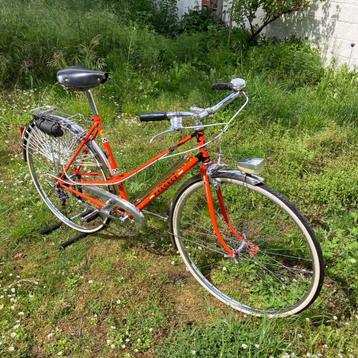 Peugeot dame oranje vintage (PE46) beschikbaar voor biedingen