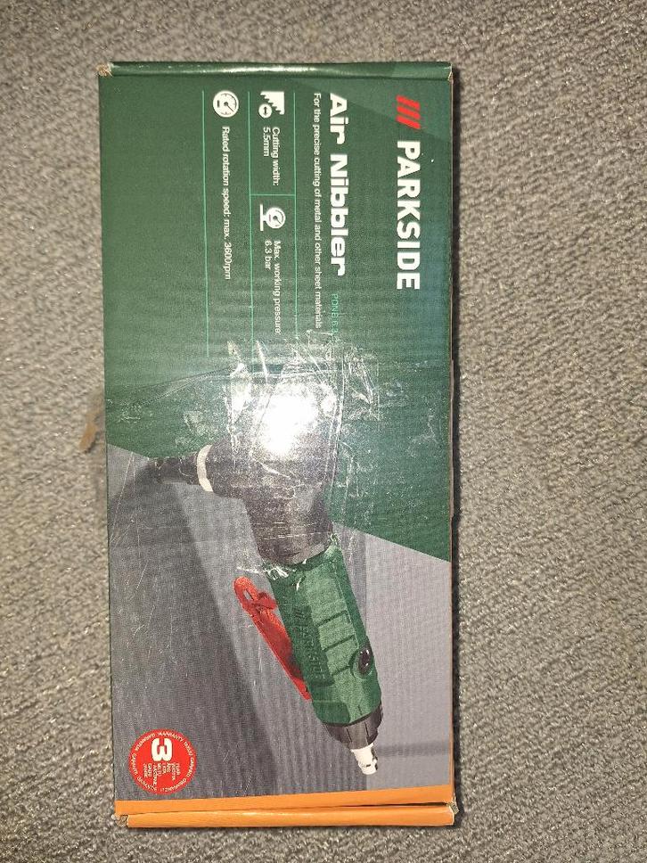 Grignoteuse à air comprimé pour tôle neuve, Bricolage & Construction, Outillage | Outillage à main, Neuf, Enlèvement ou Envoi