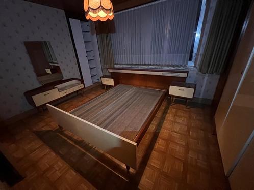 2-persoonsbed, kleerkast en commode, Huis en Inrichting, Slaapkamer | Bedden, Gebruikt, Tweepersoons, 140 cm, 200 cm, Hout, Crème