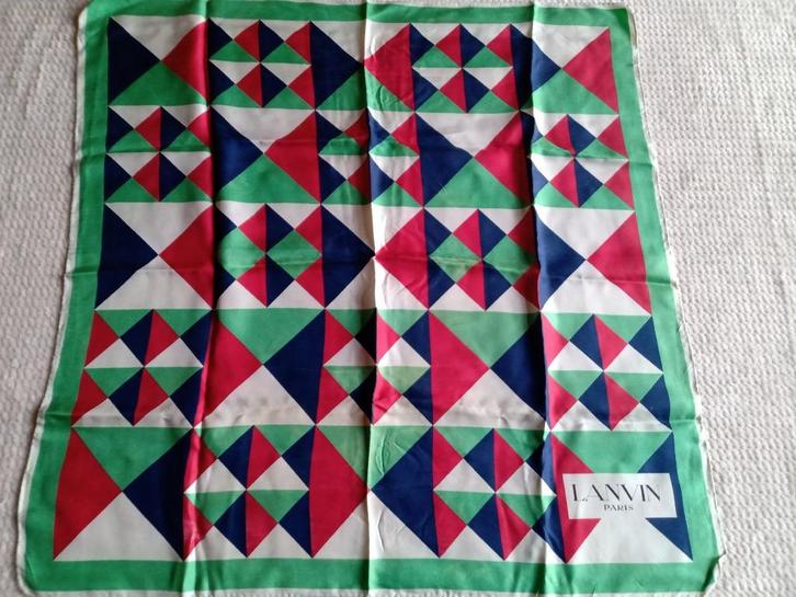 Lanvin Paris/vierkante zijden sjaal gesigneerd 1980, Kleding | Dames, Mutsen, Sjaals en Handschoenen, Ophalen of Verzenden