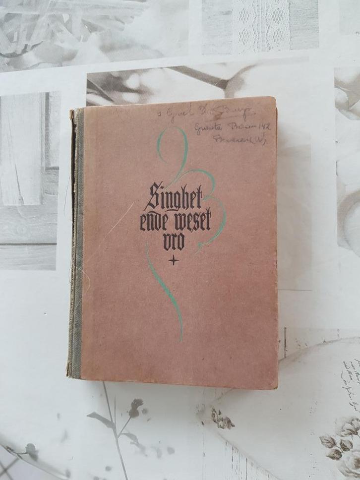liedboekje "Singhet ende weset vro" uit 1942, Muziek en Instrumenten, Bladmuziek, Gebruikt, Overige soorten, Overige genres, Zang