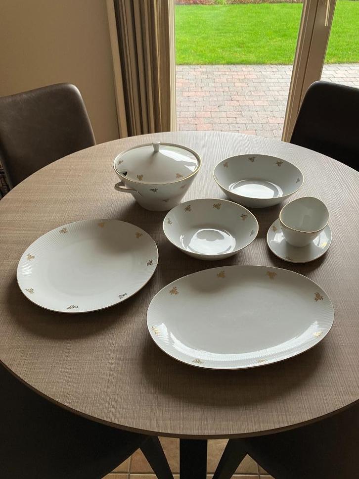 Service à dîner vintage Monika (1963), Antiquités & Art, Antiquités | Services (vaisselle) complet, Enlèvement