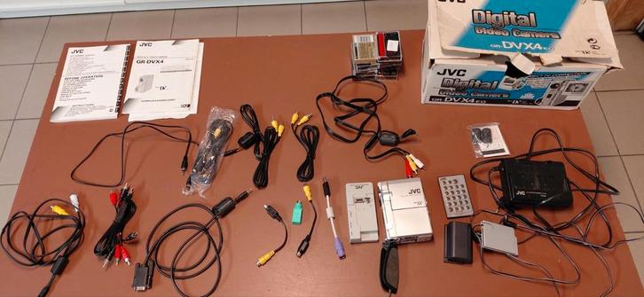jvc video camera met allectoebehoren, Audio, Tv en Foto, Fotocamera's Digitaal, Gebruikt, Ophalen