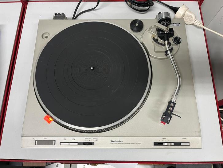 Technics SL-D202 - platine vinyle semi-automatique, TV, Hi-fi & Vidéo, Tourne-disques, Utilisé, Tourne-disque, Technics, Automatique