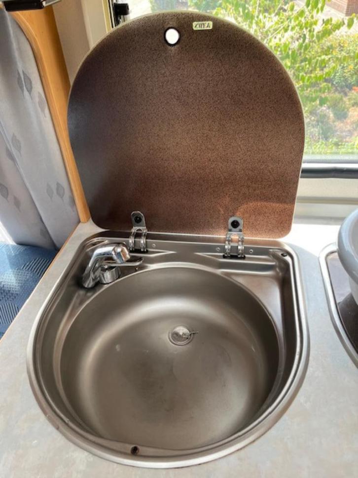 Caravan FENDT TFB 470 2004, uitgerust met zonnepanelen en om, Caravans en Kamperen, Caravans, Particulier, tot en met 4, 1000 - 1250 kg