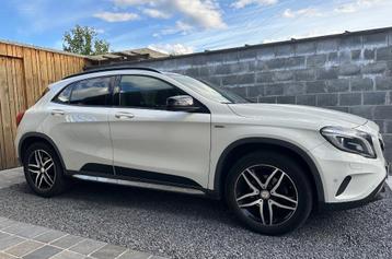 Mercedes-Benz GLA 200d 4Matic Automaat Pano Led Navi Leder  beschikbaar voor biedingen