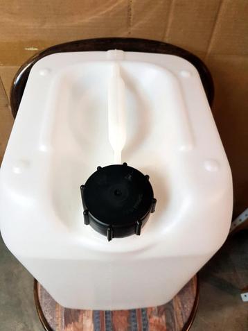 JERRYCAN VAN 25 LITER beschikbaar voor biedingen