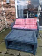 Grijze 2-persoons lounge met tafel en kussens van Allibert, Tuin en Terras, Tuinsets en Loungesets, Ophalen, Zo goed als nieuw