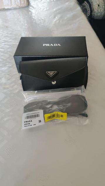 Lunettes de soleil Prada à vendre (neuf), Neuf, Autres marques, Enlèvement ou Envoi, Lunettes