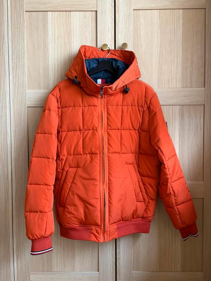 Tommy Hilfiger - jas man maat M - als nieuw, Vêtements | Hommes, Vestes | Hiver, Comme neuf, Taille 48/50 (M), Orange, Enlèvement ou Envoi