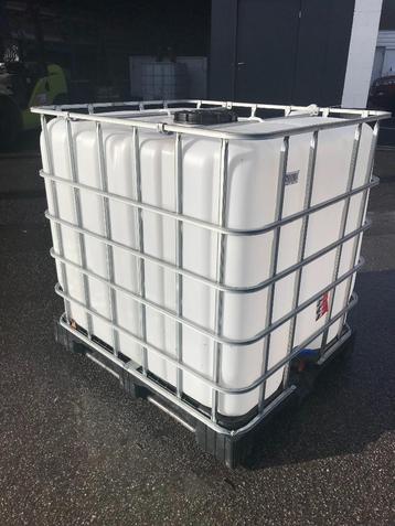 Nagenoeg nieuwe IBC Containers te koop - Slechts 1x gebruikt beschikbaar voor biedingen