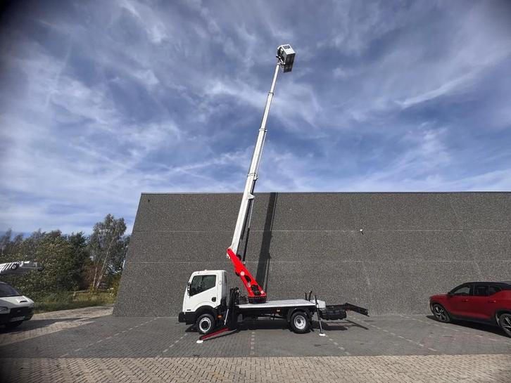 Nissan NT 400 Palfinger PA 20 T A/C #3 (bj 2016), Auto's, Bestelwagens en Lichte vracht, Bedrijf, Nissan, Overige brandstoffen