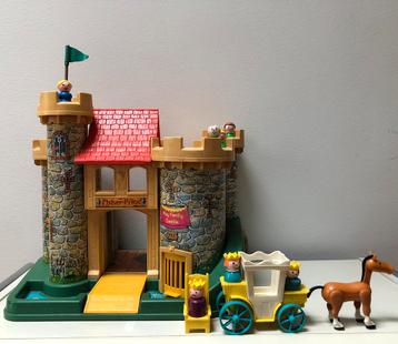 Vintage Fisher-Price kasteel beschikbaar voor biedingen