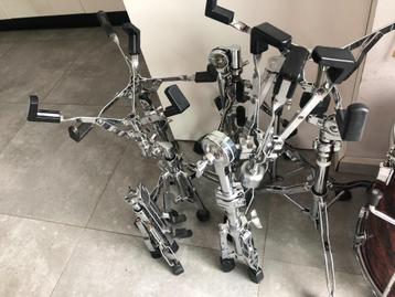 Drum- hardware en toebehoren beschikbaar voor biedingen