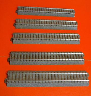 Märklin C-rail - Set van 5 rechte rails - 24188 beschikbaar voor biedingen