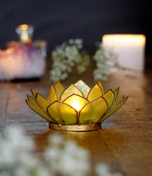 Lotusbloem Theelichthouder – Verkrijgbaar in Diverse Kleuren, Huis en Inrichting, Woonaccessoires | Kandelaars en Kaarsen, Nieuw
