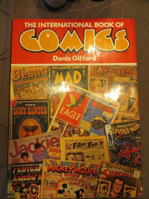 The international book of comics (Dennis Gifford), Boeken, Strips | Comics, Zo goed als nieuw, Ophalen of Verzenden