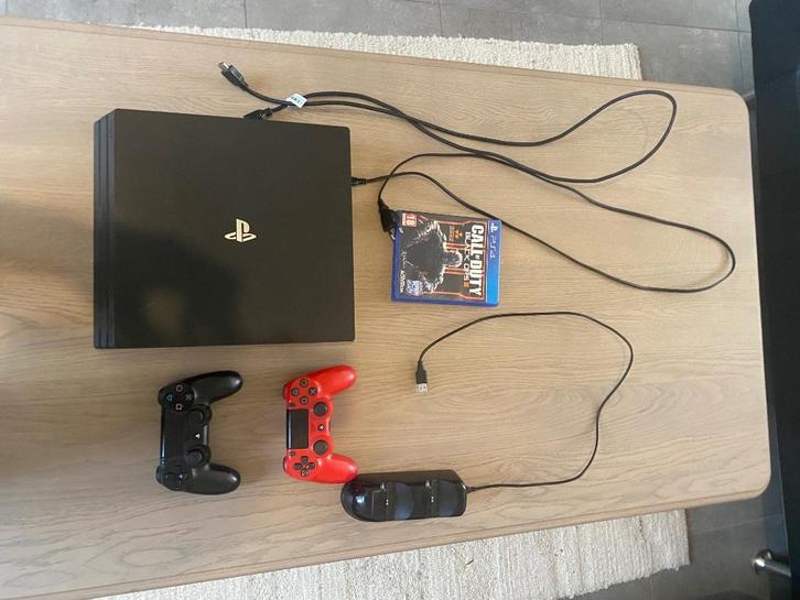 PS4 pro 1T avec accessoires et jeux, Games en Spelcomputers, Spelcomputers | Sony PlayStation 4, Refurbished, Pro, 1 TB, Met 2 controllers