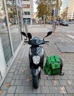 Scooter Sym Orbit 2 classe b 50cc/ sac uber eat / 2 casque, Zo goed als nieuw