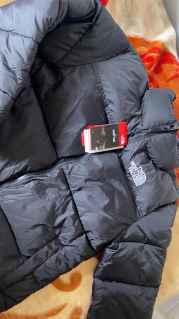 The North Face nuptse 700 jas beschikbaar voor biedingen