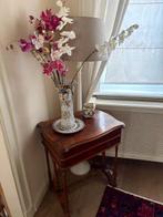 antieke bijzettafel, Enlèvement