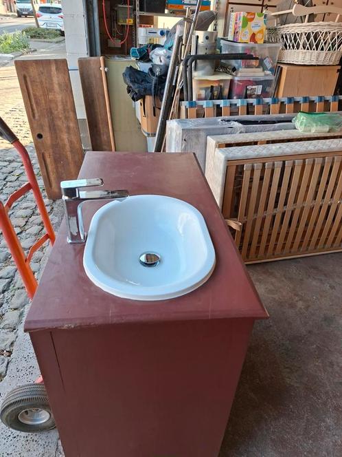 badkamerkast met 1 lavabo en mengkraan, Huis en Inrichting, Badkamer | Badkamermeubels, Gebruikt, Ophalen of Verzenden