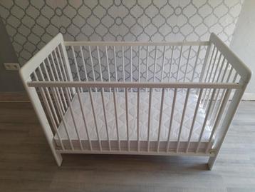Lit bébé + matelas, Comme neuf, Lit