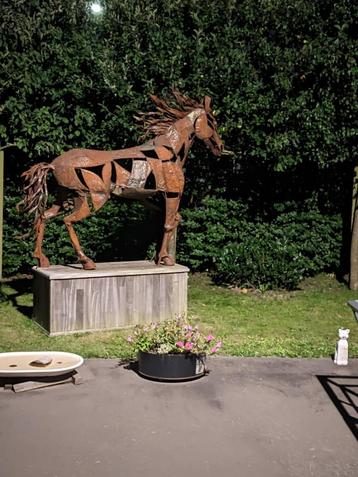 Paard, stalen smeedkunstwerk voor tuin beschikbaar voor biedingen