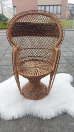 Vintage pauwstoel /Emmanuelle stoel - kindermodel -boho look, Zo goed als nieuw, Ophalen, Stoel(en)