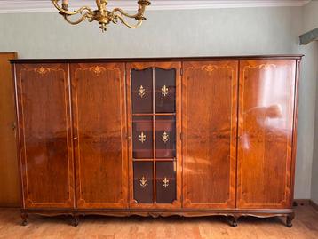 Belle armoire de chambre - GRATUIT