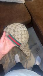 Gucci clasique beige, Ophalen, Zo goed als nieuw, Pet
