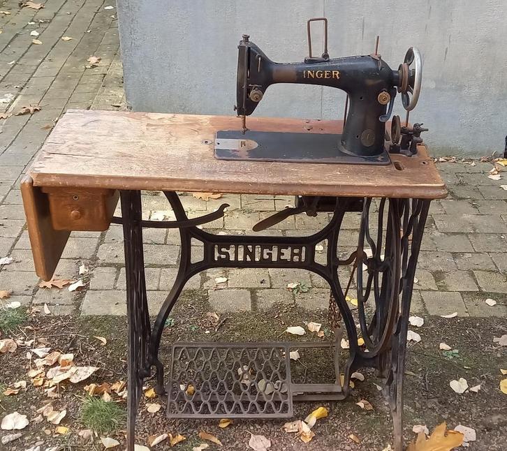 Antieke Singer-naaimachine! Retro inrichting, Antiek en Kunst, Antiek | Naaimachines, Ophalen