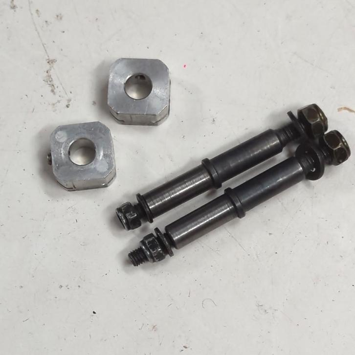 FG 2wd geharde voorassen + meenemers, smal (Onroad 2wd), Hobby en Vrije tijd, Modelbouw | Radiografisch | Auto's, Gebruikt, Onderdeel