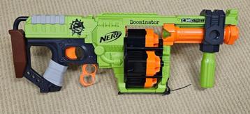 Nerf Zombie Striker Doominator beschikbaar voor biedingen