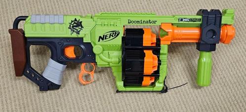 Nerf Zombie Striker Doominator, Kinderen en Baby's, Speelgoed | Buiten | Actiespeelgoed, Nieuw, Ophalen