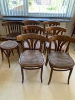 7 oude caféstoelen en krukje, Ophalen