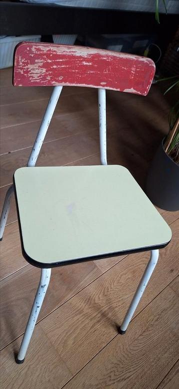 chaise enfant vintage beschikbaar voor biedingen