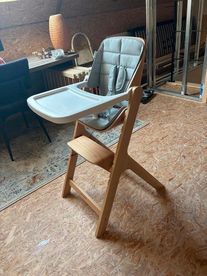 Eetstoel maxi-cosi nesta + accessoires, Kinderen en Baby's, Kinderstoelen, Zo goed als nieuw, Ophalen