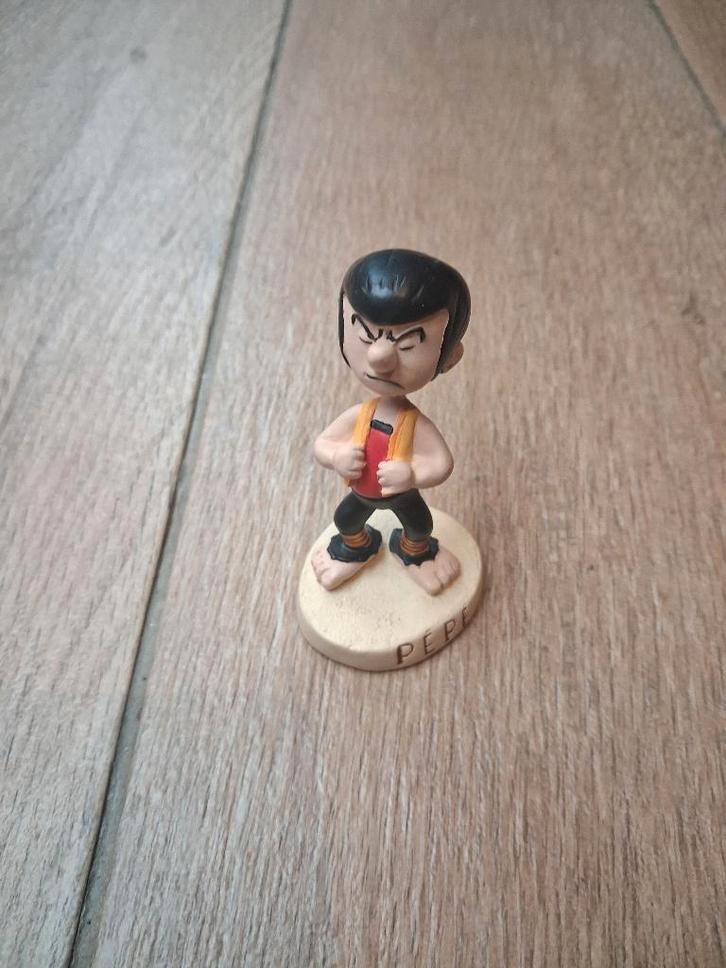 Figurine Astérix - Pépé, Collections, Personnages de BD, Comme neuf, Statue ou Figurine, Astérix et Obélix, Enlèvement
