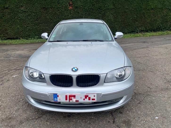BMW 116i, grijs, Auto's, BMW, Particulier, Airbags, Benzine, Euro 5, Coupé, 3 deurs, Handgeschakeld, Zilver of Grijs, Zwart, Stof