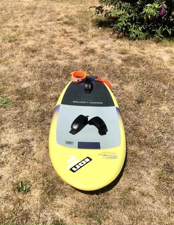 Duotone fanatic sky style TE 4.9 wingfoilboard van 65 liter beschikbaar voor biedingen