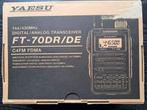 YAESU FT-70DE 5 watt VHF UHF FM TRCVR met snellader SBH-28, Comme neuf, Enlèvement ou Envoi, Émetteur et Récepteur
