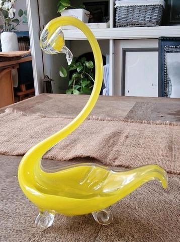 Cygne en verre. Parfait état.  Hauteur 21cm.