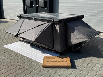 Nieuw daktent in folie inclusief luifel met verlichting beschikbaar voor biedingen